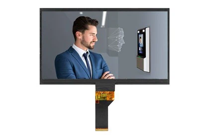 LCD zaslon z nameščenim avtomobilom